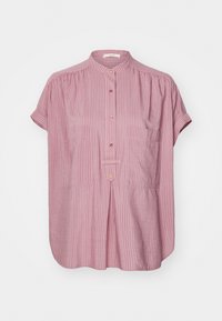 Ροζ ριγέ κοντομάνικο πουκάμισο με κινεζικό γιακά, δύο μπροστινές τσέπες και χρυσές λεπτομέρειες στα κουμπιά. Ελαφρύ ύφασμα.