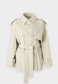 Beige-trenssitakki kaksoispainikkeilla, vyötärövyöllä ja hartialapuilla. Siinä on klassinen kaulus ja hihansuut.