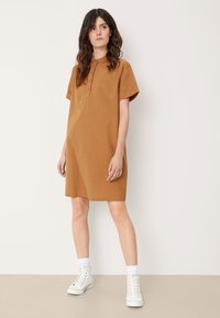 s.Oliver Blusenkleid - sandstein