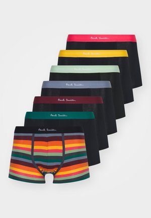 Sæt af herreboxershorts i forskellige farver. Fremtrædende stribet design på et par; de andre er ensfarvede sorte med kontrasterende elasticer.
