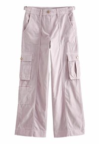 Pantalon cargo rose clair en coton, doté de jambes larges, de multiples poches et d'une fermeture à bouton à la taille.