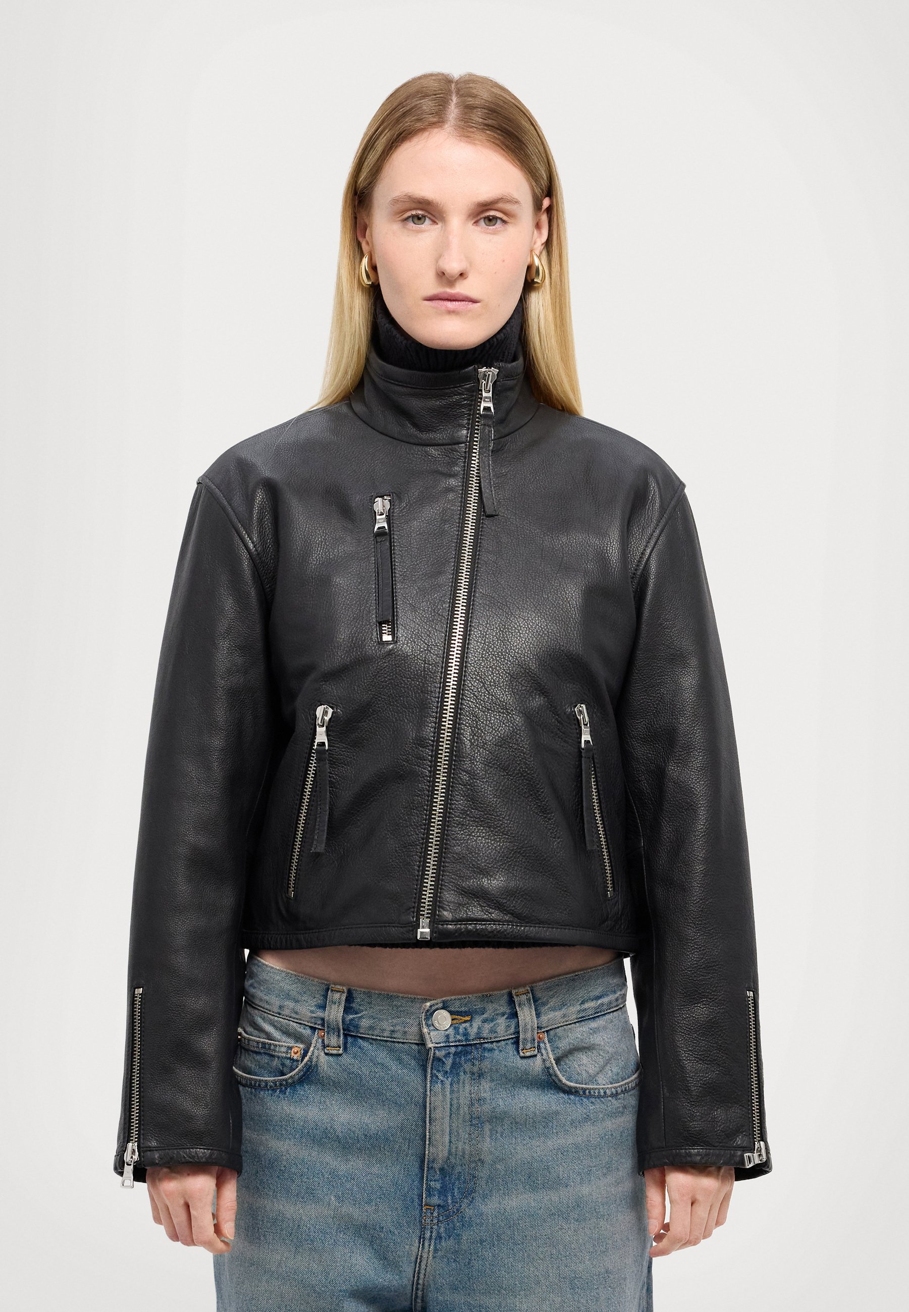 02a96432f9ec4c72b99cca8719fa57