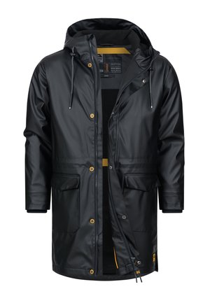 Schwarzer wasserdichter Regenmantel mit Kapuze, ausgestattet mit einem gefütterten Innenraum, zwei Fronttaschen, Druckknöpfen und kontrastierenden gelben Akzenten.