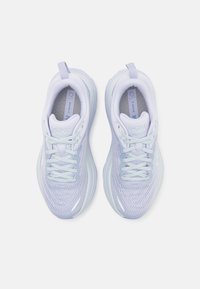 HOKA BONDI 8 - Tekaški copati za cesto - lilac