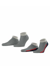 Füßlingsocken-Set in Grautönen mit kontrastierenden hellgrauen Bündchen. Ein Paar hat einen roten und marineblauen Streifen an der Seite.