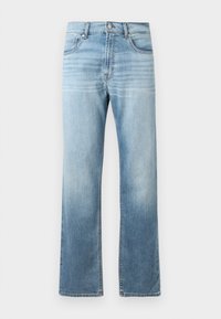Vaqueros de denim azul claro con un diseño de pierna recta, que presentan desgastes a lo largo de los muslos, dos bolsillos frontales y un cierre clásico de botón.