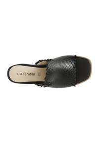Svart öppen tå slide sandal i vävd struktur, fyrkantig tå och franskant. Tillverkad av läder med en slät innerfoder.