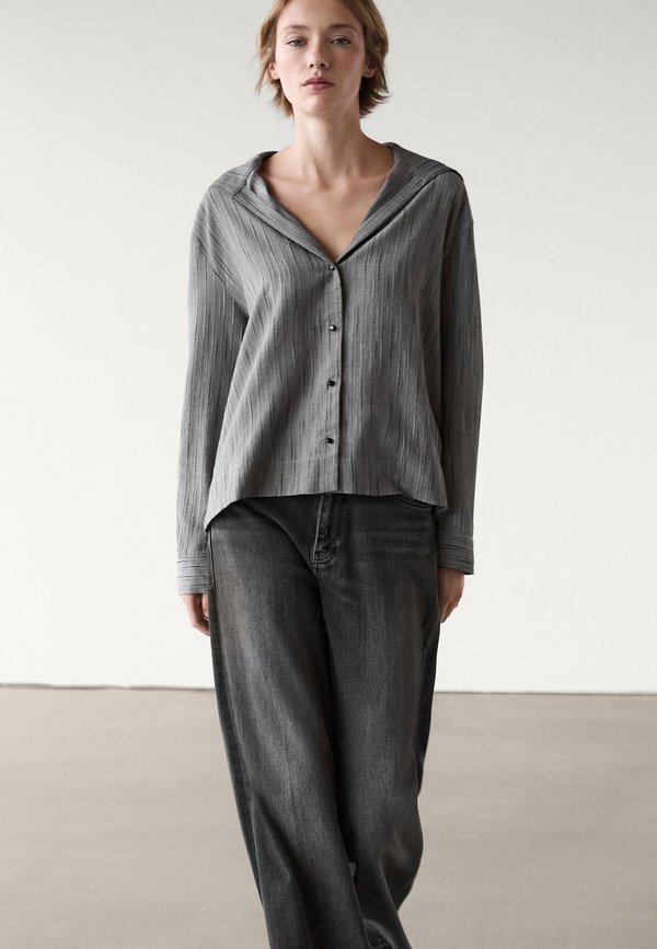 WITH DETAIL - Button-down blouse