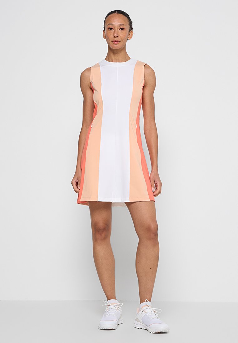 J.LINDEBERG Sports Jurken abrikoos J.LINDEBERG Sports Jurken abrikoos