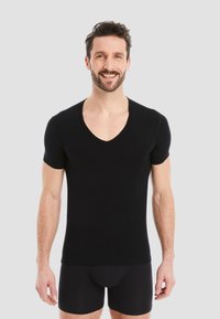 Unselected, schwarz