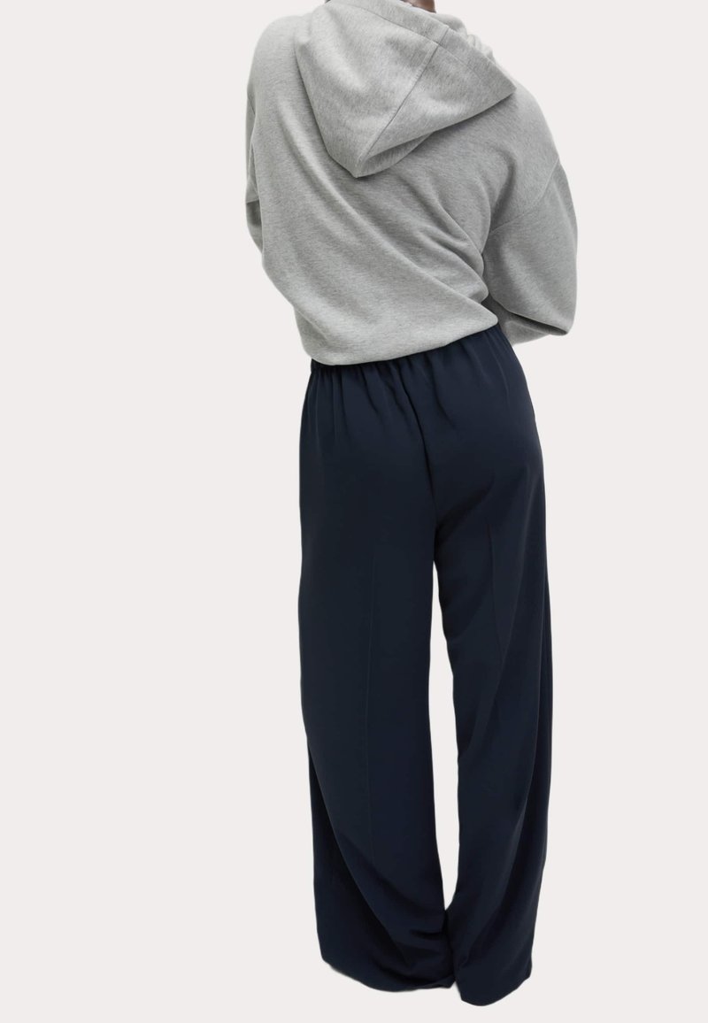 ALICE – Pantaloni donna gamba larga in twill – BLUE NAVY – Divise