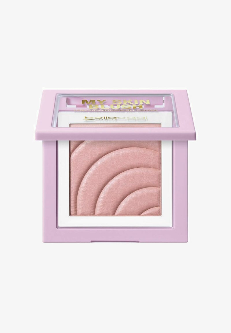 Compatto di fard con un involucro di plastica viola chiaro, coperchio trasparente e prodotto in rilievo rosa con motivi a onde curve. Testo dorato sopra.