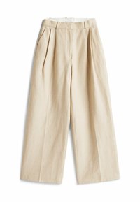 Pantaloni beige a gamba larga realizzati in tessuto misto lino. Presentano pinces, tasche laterali e una vita con passanti per cintura. Finitura liscia e texture.