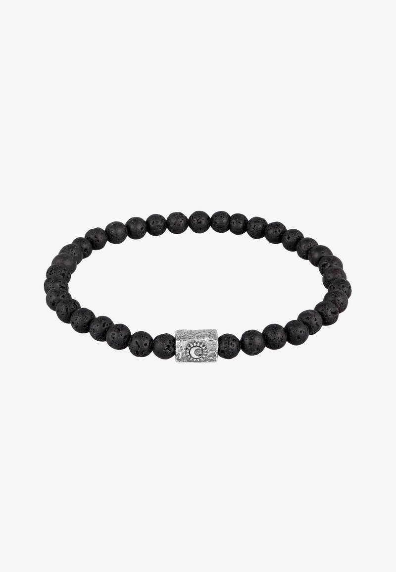 Bracelet en perles de lave noire avec un accent en argent texturé au centre. Surface lisse avec des variations subtiles et des trous naturels.