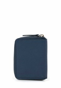Cartera de cuero azul marino, forma rectangular compacta, cierre de cremallera en la parte superior, superficie texturizada con detalle de costura a lo largo de los bordes.