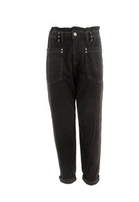 Pantalones de pana negros con un diseño de cintura alta, pierna recta, puños doblados y dos bolsillos delanteros con acentos metálicos.