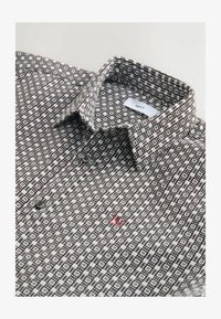 Sélectionné, rust brown