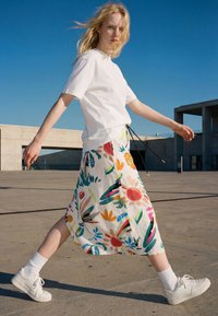 Seleccionado, multi-colored