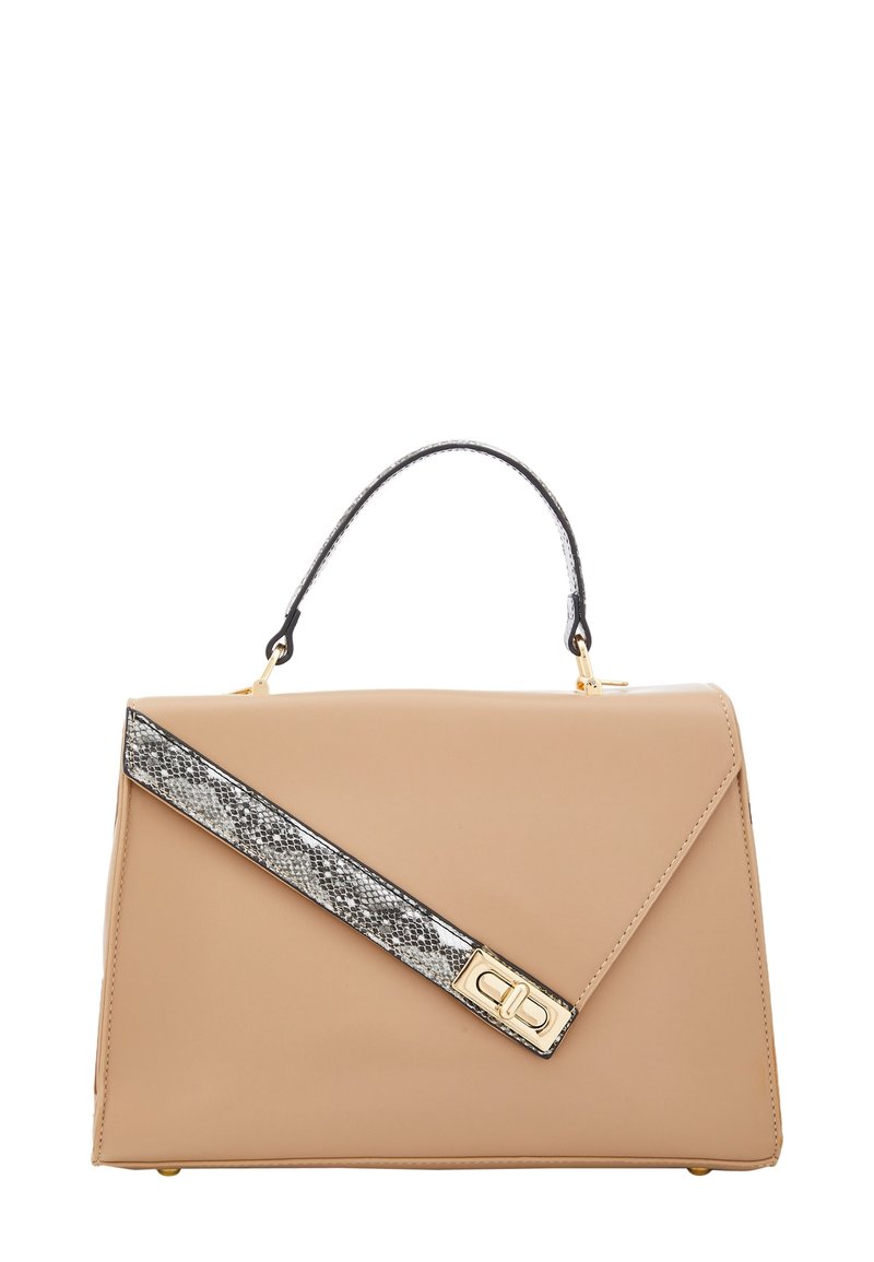 Beige lædertaske med en struktureret design. Udstyret med et sort håndtag og en slangeskindsrem. Hardware i guldfarvet tone.
