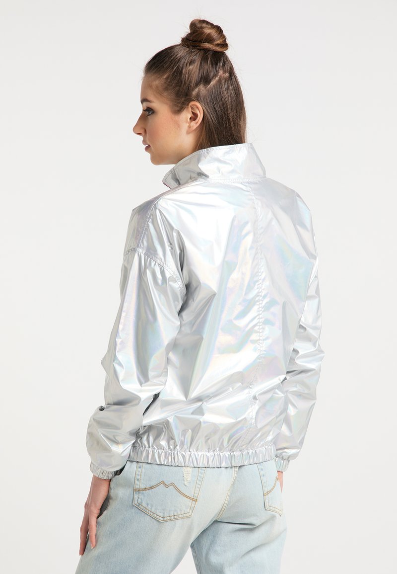 Damen Leichte Jacken | myMo Leichte Jacke silver holographic/silberfarben - DJ74241 Damen Leichte Jacken | myMo Leichte Jacke silver holographic/silberfarben - DJ74241