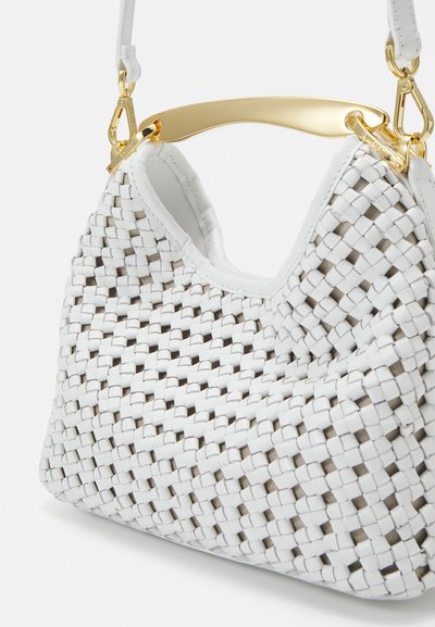 Elleme BOOMERANG SMALL - Mala de mão - leather white