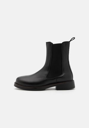 Zign Klassikalised poolsaapad - black