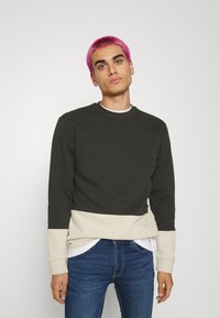 Only & Sons ONSOTIS LIFE CREWNECK - Camisola - peat