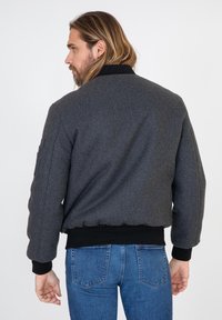 Bombers TRACK - Kurtka Bomber