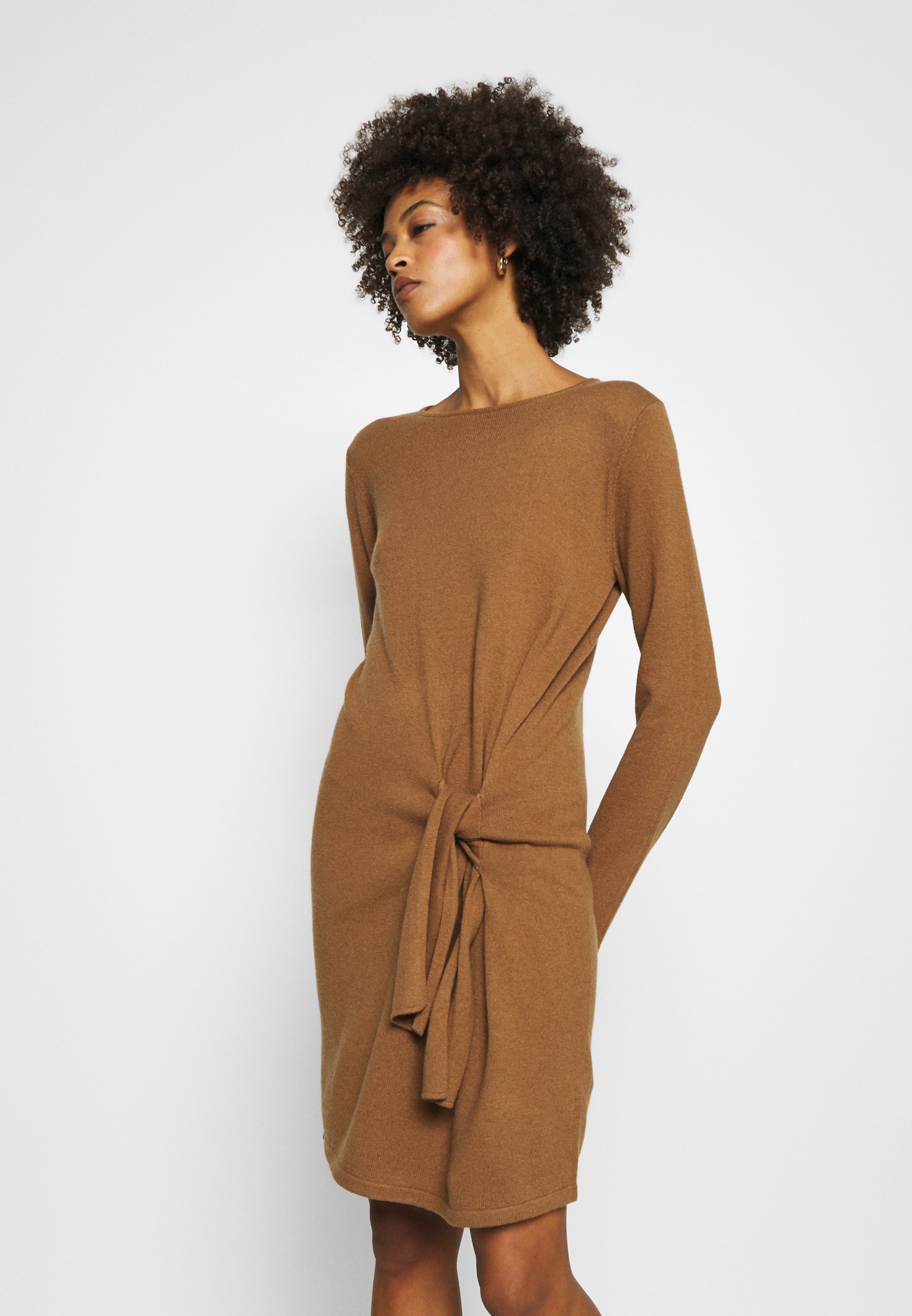 Someday Quirsten Strickkleid Golden Caramel Beige Zalando De 