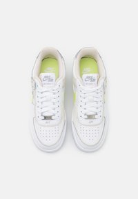 Nike Sportswear AF1 SHADOW - Sneakers basse - white/light lemon twist/wolf grey/orewood/blue tint