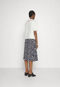 Marks & Spencer GEO SKIRT - Saia evasé - blue mix