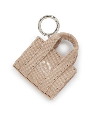 Miniaturisierte, beige Leinentasche mit gestickten Details, doppelten Tragegriffen und einem silbernen Schlüsselring-Anhänger. Trägt die Marke "Karl Lagerfeld".