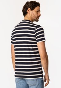 Lee Cooper - T-shirt z nadrukiem