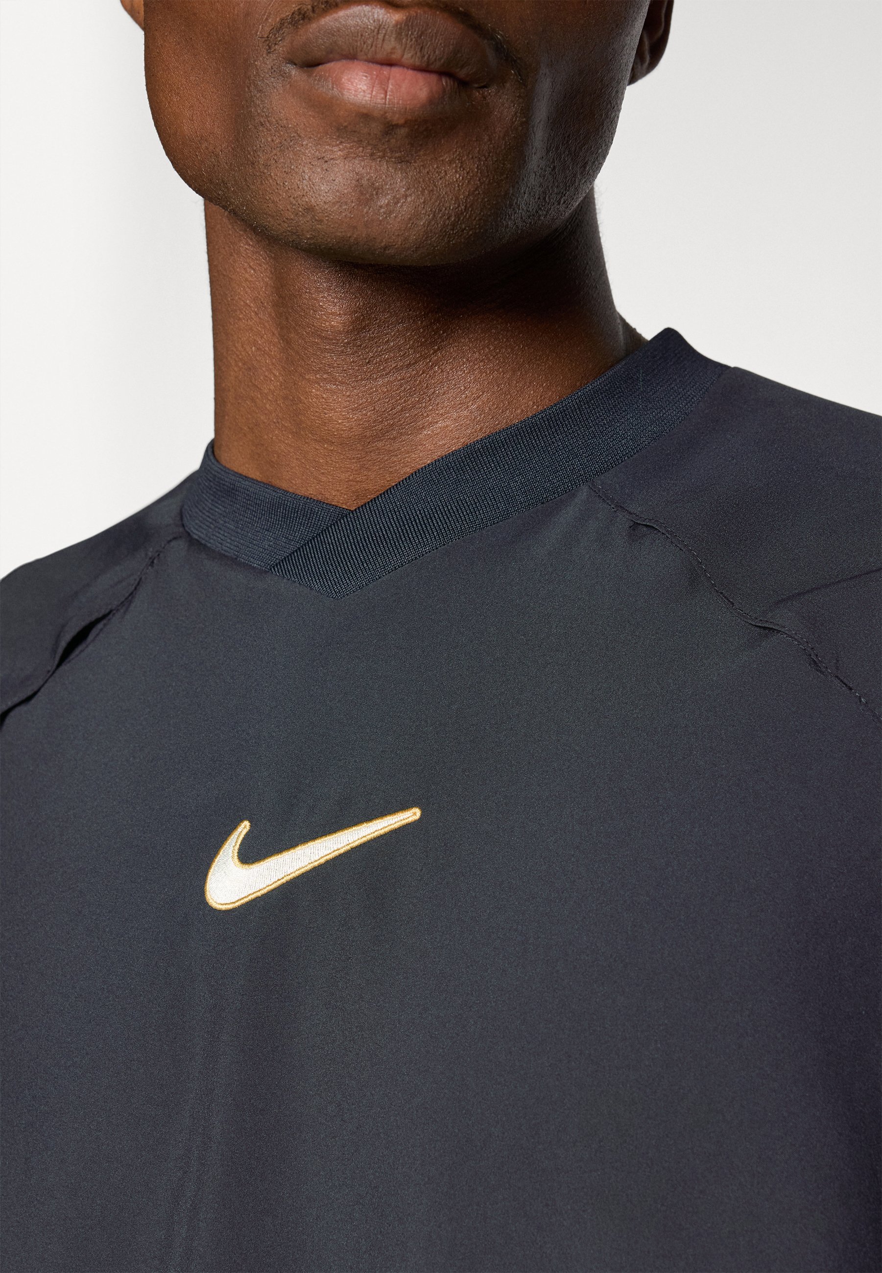 nike mens long sleeve shells