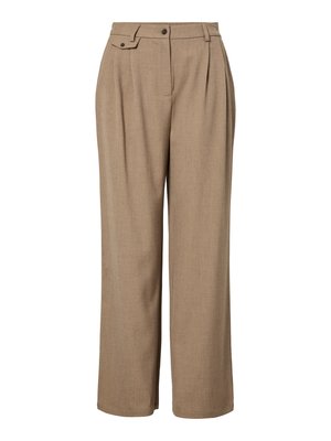 Pantalon beige plissé en tissu texturé. Comprend une fermeture à boutons et des poches latérales, avec une coupe ample et un design à jambe large.