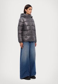 MICHAEL Michael Kors ULTRA LIGHTWEIGHT PUFFER - Žieminė striukė - malachite