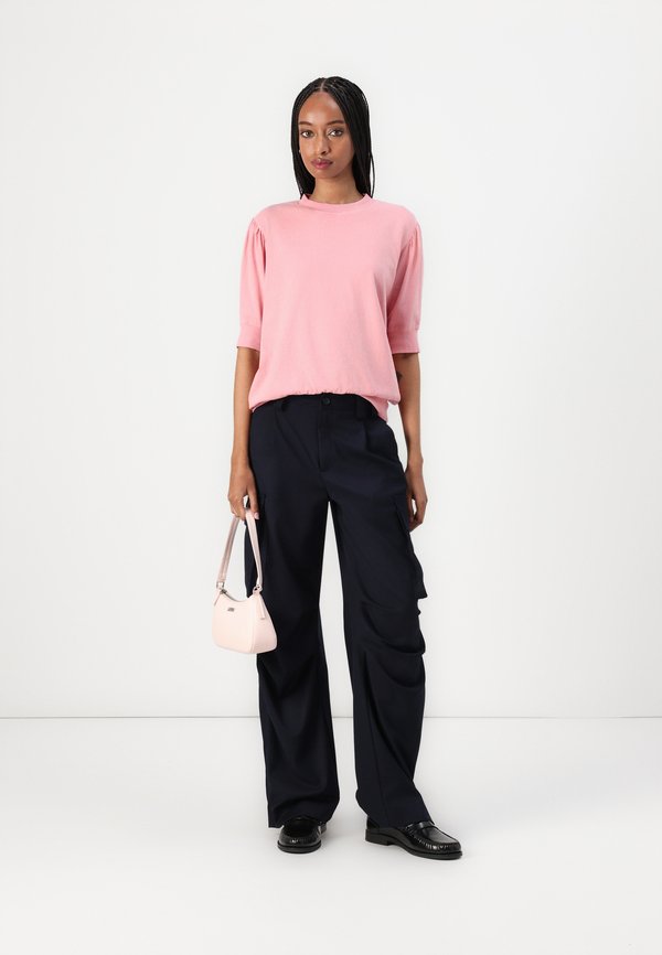 SMELA - Basic T-shirt2