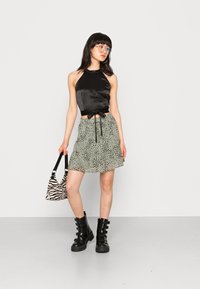 VILA VITONE HIGHNECK - Top - black