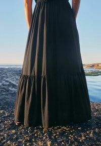 Next PLUNGE NECK - Maxi šaty - black