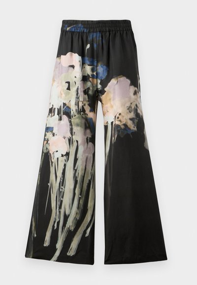 Bredde bukser i svart stoff med akvarellblomstermønster i rosa, blå og grønne toner; elastisk midjebånd for komfort.