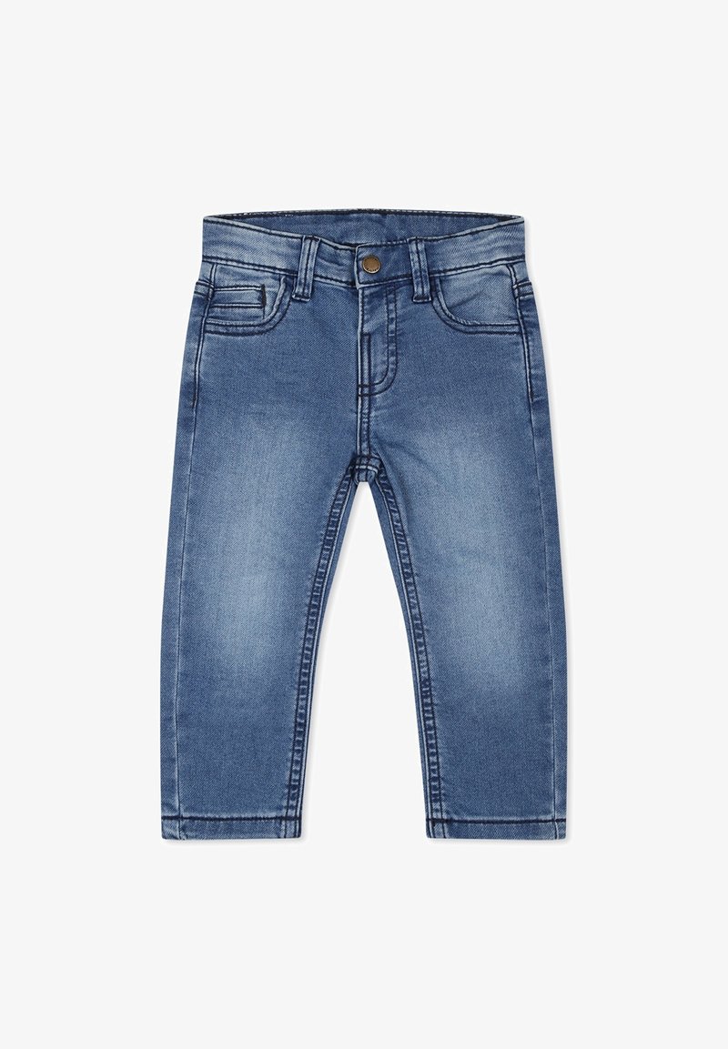 Jeans per bambini in denim, lavaggio azzurro chiaro, design a cinque tasche, vita standard con bottone, silhouette a gamba dritta, lieve dettaglio di scoloritura.
