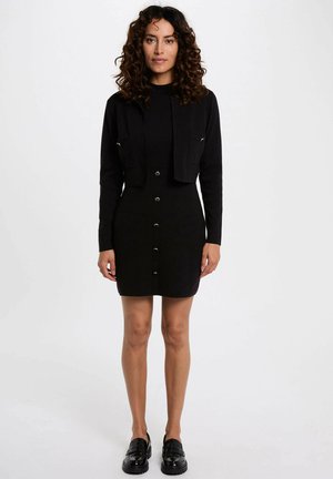 2-IN-1 EFFECT - Abito in maglia - nero