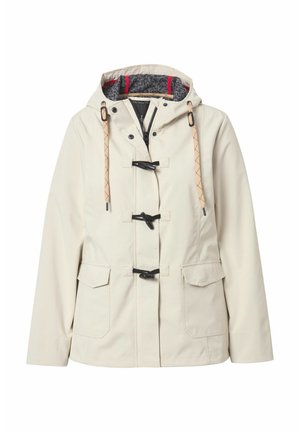 Chaqueta impermeable beige con capucha, con toggles negros, bolsillos frontales y forro de forro polar gris en contraste. Presenta acentos de cordón decorativos.