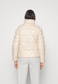 EA7 Emporio Armani Zimní bunda - pink