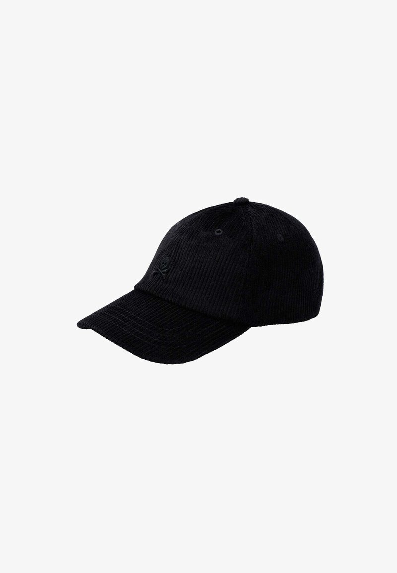 Gorra de béisbol de pana negra con visera curva, que presenta un detalle bordado de calavera en la parte frontal y una correa de tela en la parte trasera.