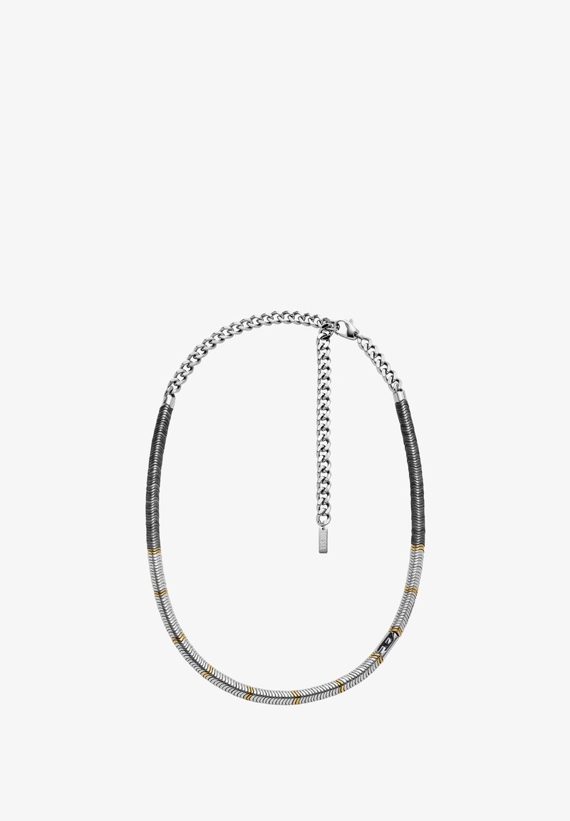 Sølv kædedesign med en blanding af teksturerede segmenter i sort og sølv, med guldfarvede detaljer og et hævet logodesign.