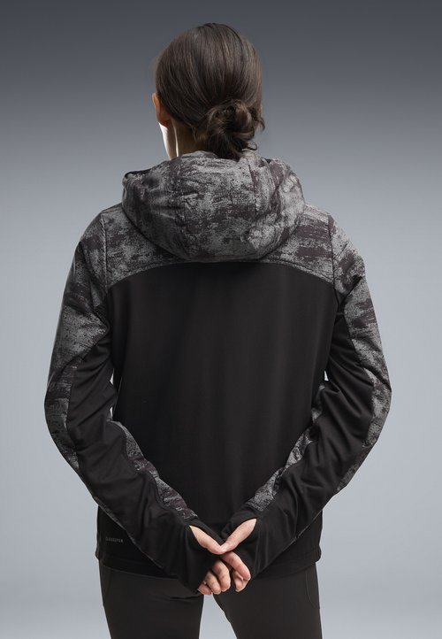 PUMA W RUN BRIGHTSTRIDE AOP PRIMALOFT JACKET - Running jacket - black — foto 3