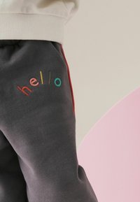 Next JOGGERS SET - REGULAR FIT - Træningssæt - yellow