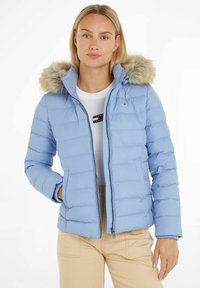 Tommy Jeans BASIC HOODED JACKET - Winter jacket - hellblau