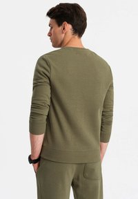 Ombre SET  - Trainingsanzug - olive